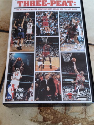 Chicago Bulls Three-Peat κασέτα VHS σαν καινούργιο, σπάνια γερμανική έκδοση 1993