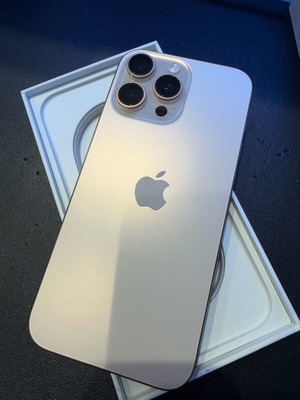 iPhone 16Pro Max titanium 256GB σαν καινούργιο, χρυσαφί
