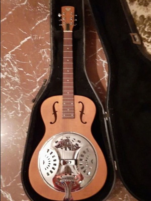 Epiphone Dobro Hound Round Neck Resonator Guitar new with case