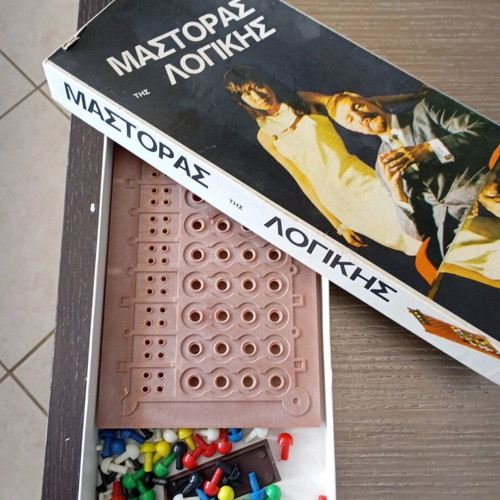 Mastoras tis Logikis used educational board game