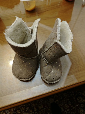 H&M baby shoes used size 16/17