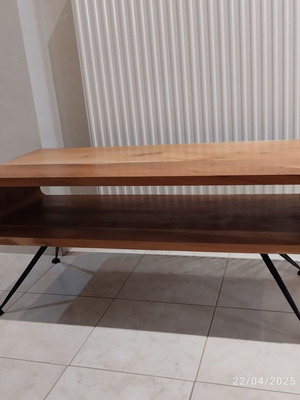 Coffee table made of solid acacia wood, like new