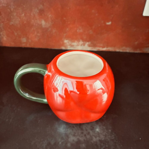 Tomato Mug new, juicy design