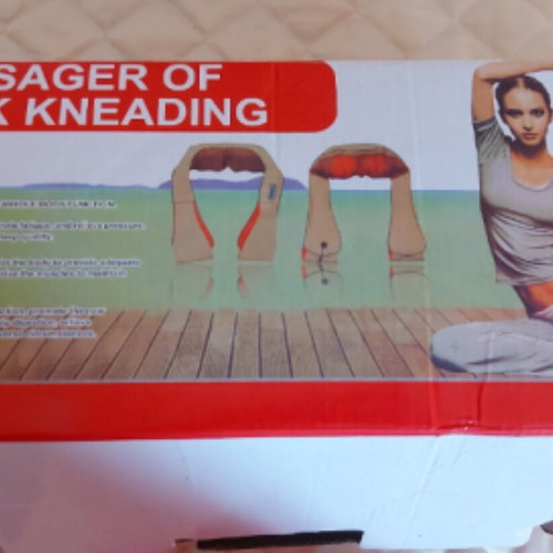Neck Massager with Heating Effect like new