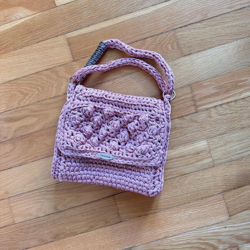 Handmade knitted shoulder bag pink new with adjustable handle