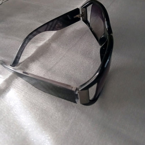 Burberry sunglasses used, acetate with metal details without case
