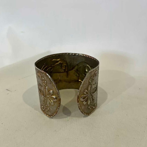 Vintage cuff bracelet with Minoan era design, 4.5 cm thick