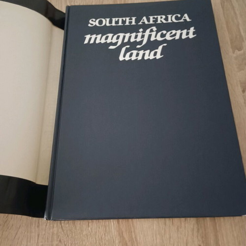 South Africa Magnificent Land book like new, English