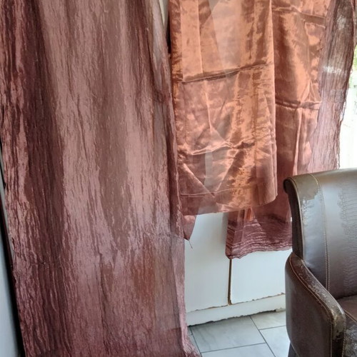 Tablecloth set of three pieces like new, taffeta or organza, crinkle fabric dusty pink