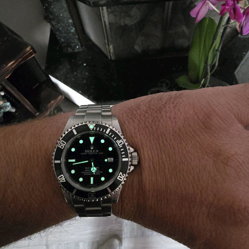 Rolex Sea Dweller 16600 40mm like new, full set with solid links