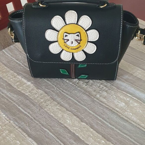 Sammao shoulder bag like new, black and white