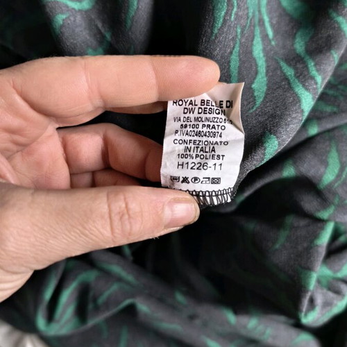 Maxi dress like new with shoulder pads, black and green, size L