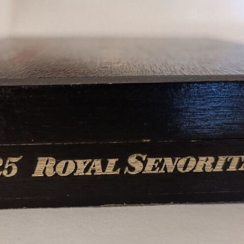 Benson & Hedges Royal Señoritas cigar box used, wooden, 1950s