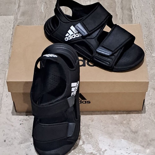 Adidas children's slippers with strass size 34 used, black