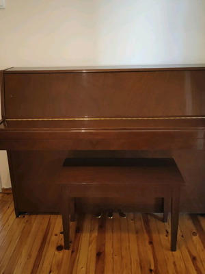 KAWAI piano like new with stool