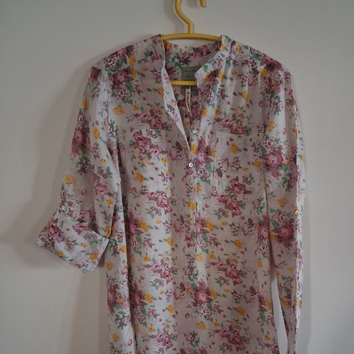 Vintage floral shirt tunic, size M, 100% cotton