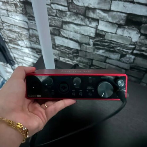 Mac Hackintosh PC studio setup with Focusrite audio interface