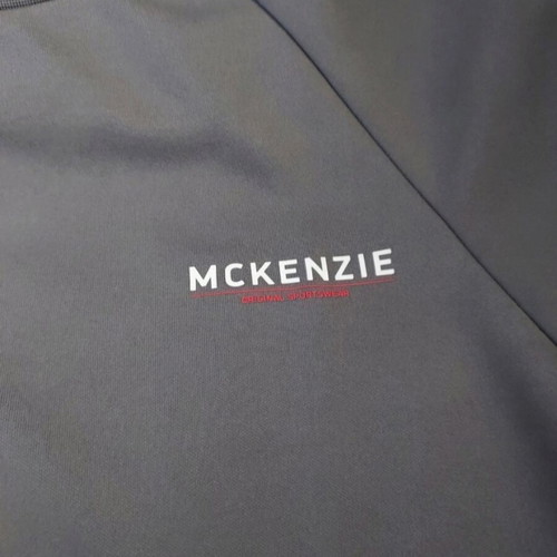 T-shirt McKenzie like new, gray, size 152 cm XS, boys 14 years