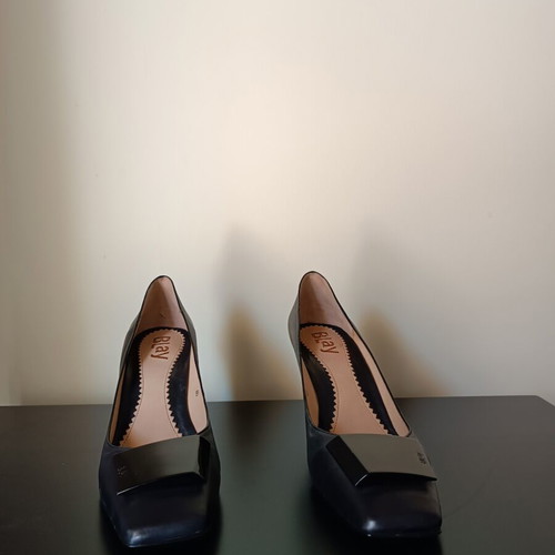 Blay black leather pumps size 40 like new