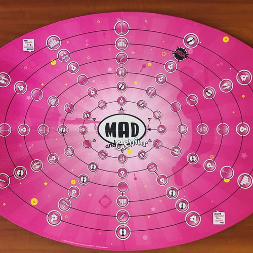 Mad and Genius board game with DVD like new