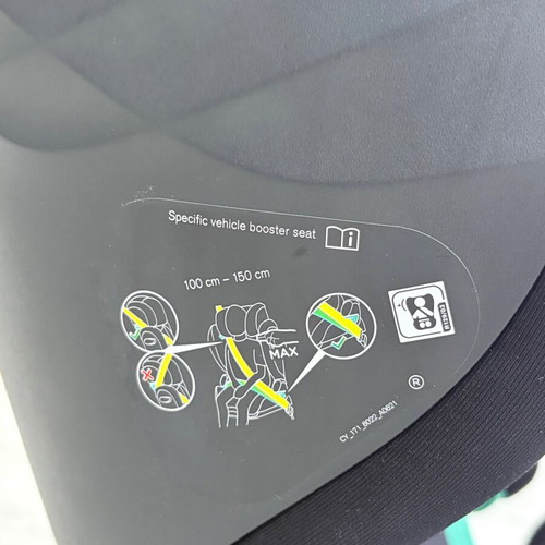 Cybex Solution G2 i-Fix child car seat, Magic Black