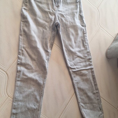 Zara High Waisted Skinny Jeans XS Light Grey like new