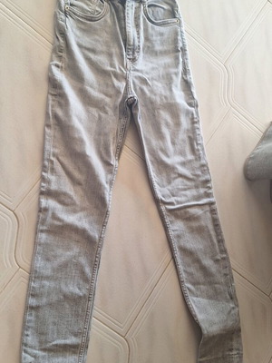 Zara High Waisted Skinny Jeans XS Light Grey like new