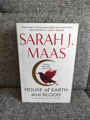 House of Earth and Blood by Sarah J. Maas, like new