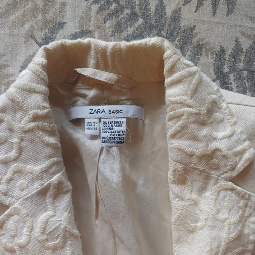 Zara women's beige jacket with 3/4 sleeve like new