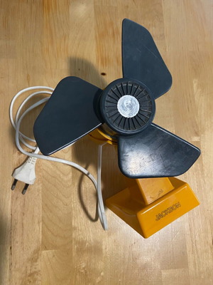 Винтидж настолен вентилатор употребяван, произведен в Гърция, 25w