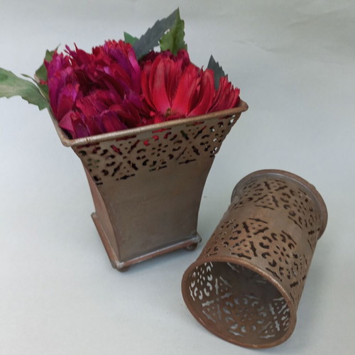 Decorative set Cache-pot and candle holder by Sia like new