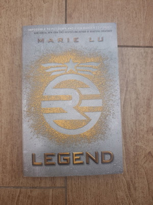 Legend του Marie Lu αγγλικό βιβλίο σαν καινούργιο