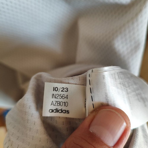 Adidas Legends Basketball Tank Top size L like new, off-white