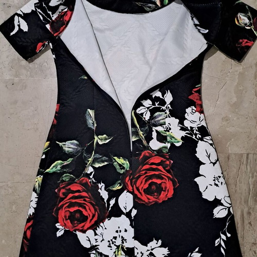 Tre Sorelle women's dress like new, black and red, size M