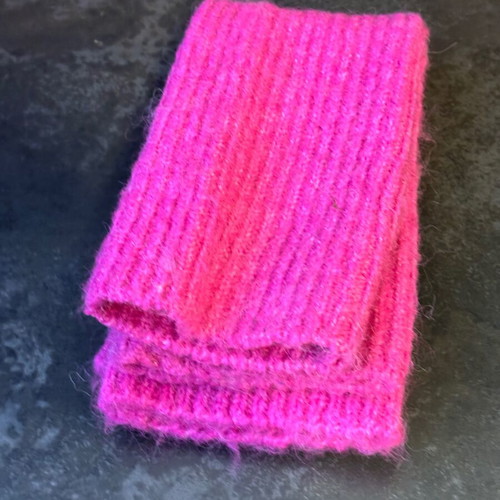 Zara fuchsia gloves like new, long to the elbow