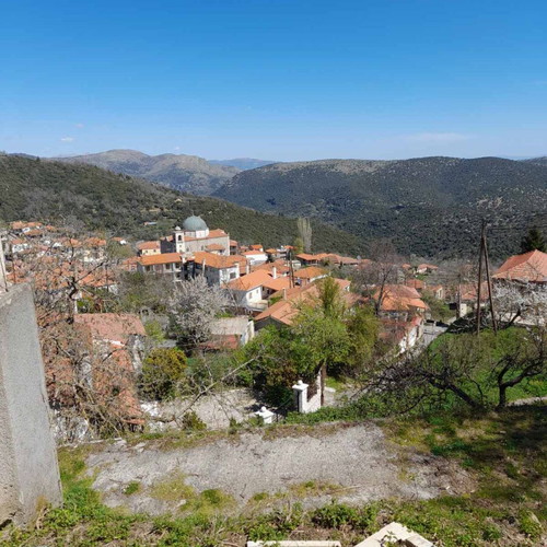 Detached stone house for renovation with view in Agios Petros Kynourias