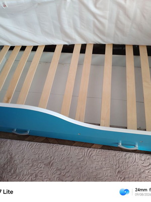 Children's bed with mattress for girl, like new, up to 10 years