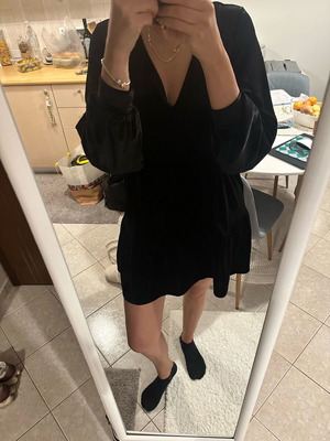 Velveteen dress black long sleeve like new H&M