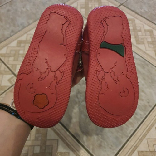 Kickers shoes like new, size 21