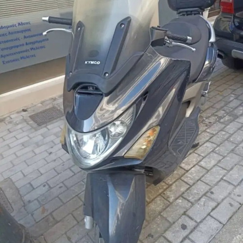 Kymco Xciting 250 scooter like new, petrol, manual transmission