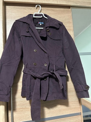 Capartinaki like new with buttons and belt purple, size L
