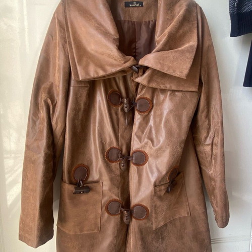 Le Vertige coat tan used with leather look size L