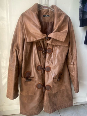 Le Vertige coat tan used with leather look size L