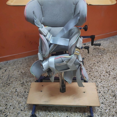 Standing frame used in very good condition