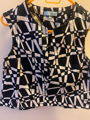 My Tiffany women's sleeveless blouse used, black and white, size S