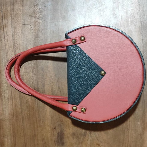 Handbag made of wood and calf leather new, black and red