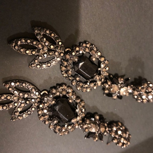 Faux drop earrings with black stones and rhinestones like new