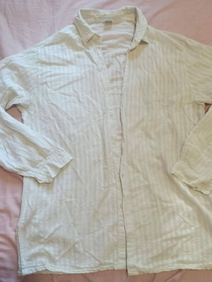 White women's cotton shirt large used
