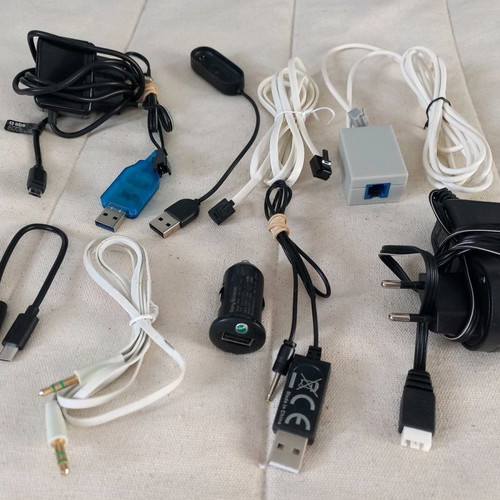 Cables and adapters used, pack of 10 cables and 2 adapters