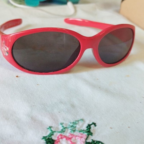 Chicco sunglasses like new, red, for children over 12 months